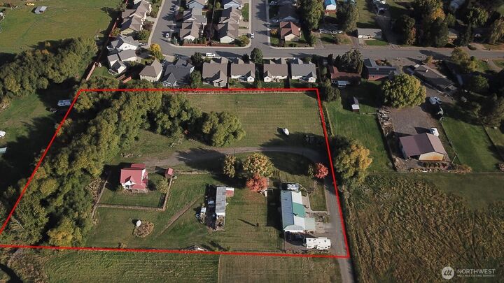 Property Photo:  507 W Helena Avenue  WA 98926 