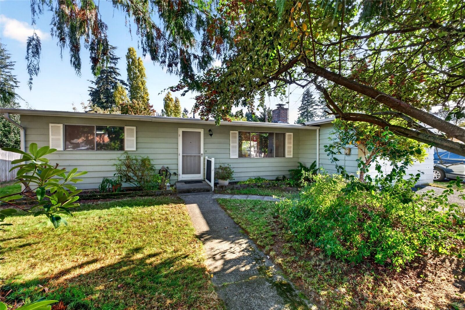 Property Photo:  10230  126th Avenue SE  WA 98056 