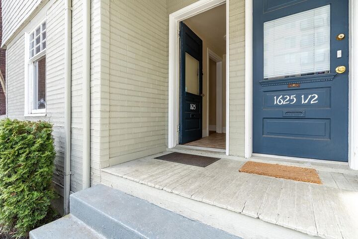 Property Photo:  1625  Belmont Avenue  WA 98122 