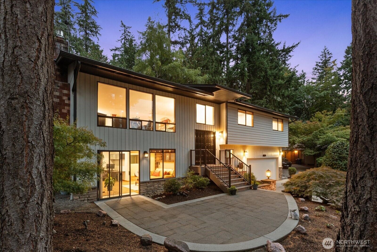 Property Photo:  4130  156th Lane SE  WA 98006 