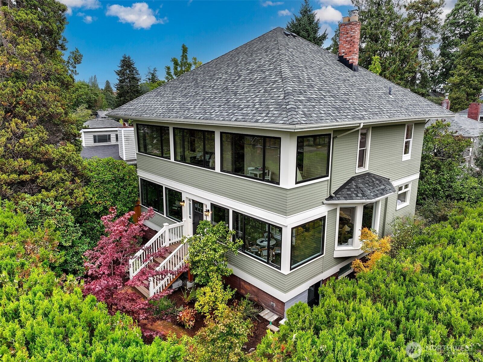 Property Photo: 1812 N 80th Street WA 98103