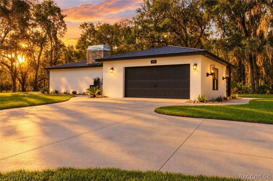 Property Photo: 9174 N China Pink Way FL 34428