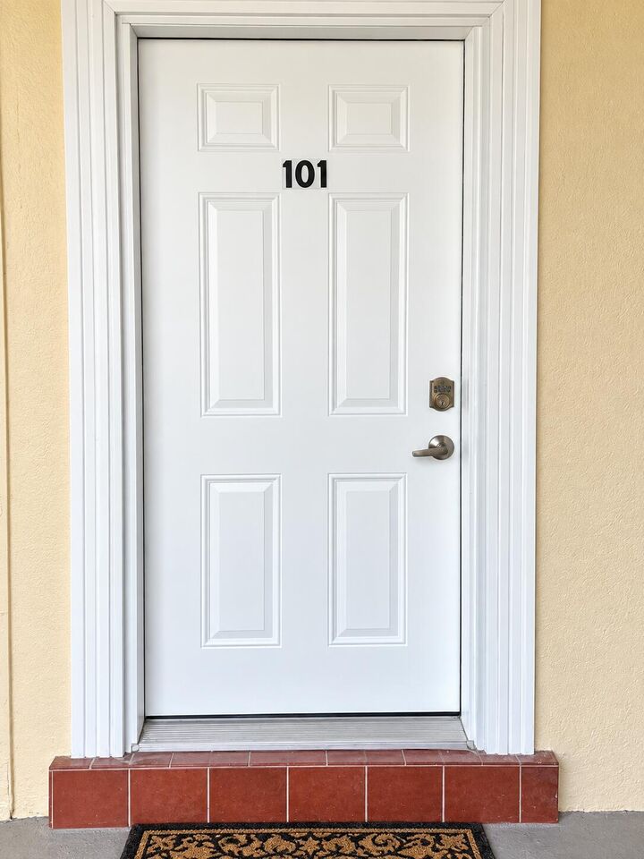 Property Photo:  4135 NW 88th Avenue 101  FL 33065 