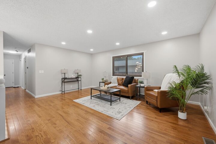 Property Photo:  1201 N Morris St  KS 67133-9331 