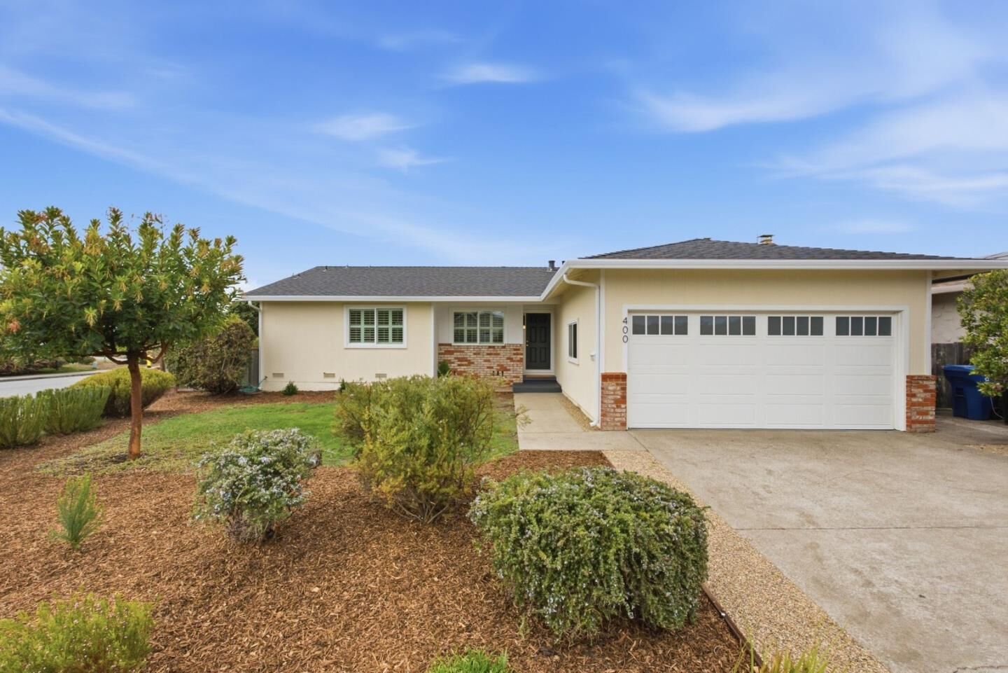 Property Photo:  400 Kehoe Avenue  CA 94019 