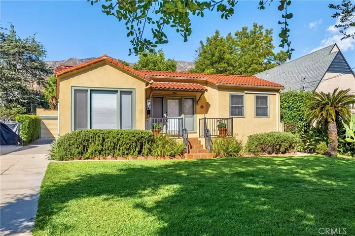 Property Photo:  667 W Grandview  CA 91024 