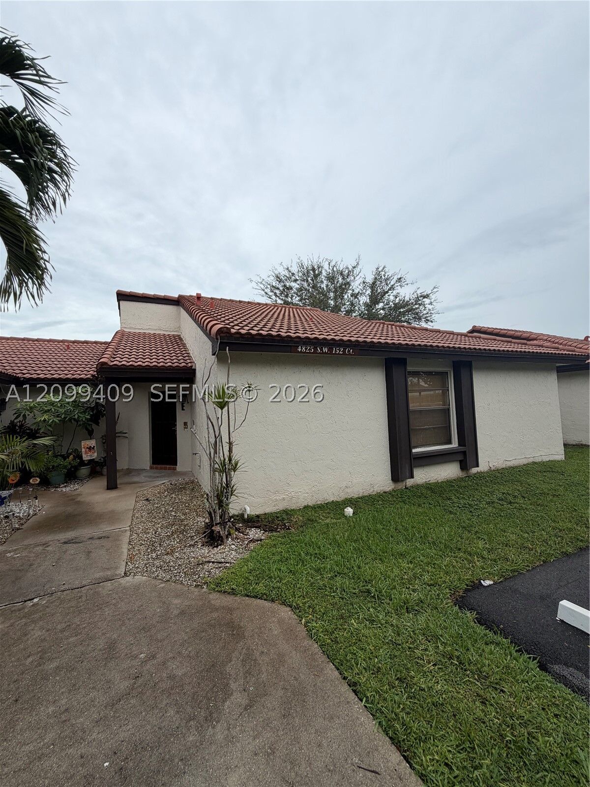 Property Photo: 4825 SW 152nd Ct E-29 FL 33185