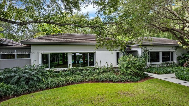 Property Photo: 6080 SW 102nd St FL 33156