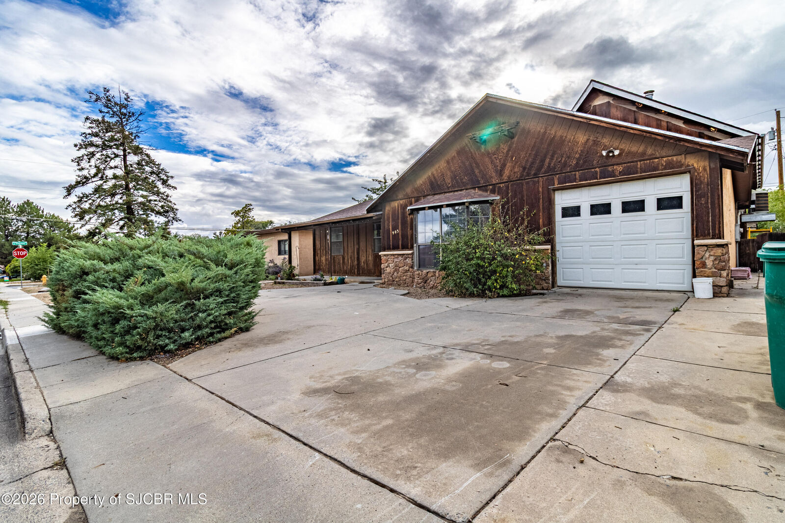 Property Photo:  903 N Watson Avenue  NM 87401 