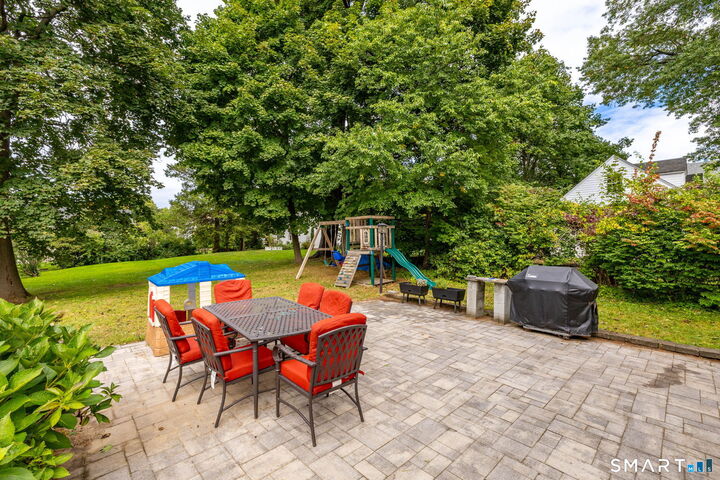 Property Photo:  19 Westway  CT 06109 