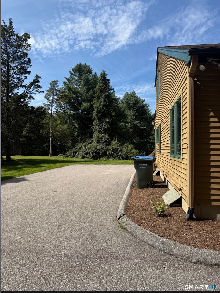 Property Photo:  85 Green Hill Road  CT 06443 