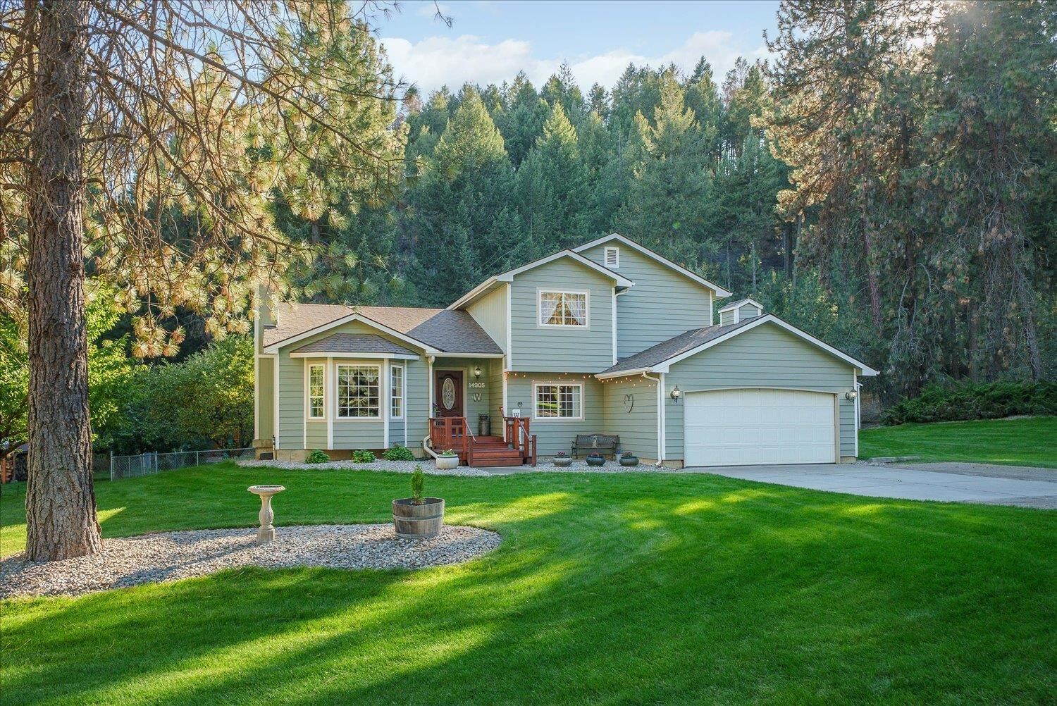 Property Photo: 14905 W Maybob Rd WA 99026