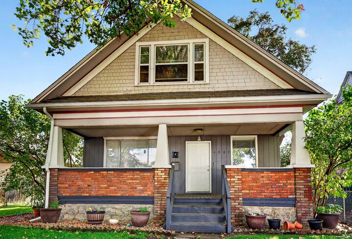 Property Photo: 1207 W Shannon Ave WA 99205