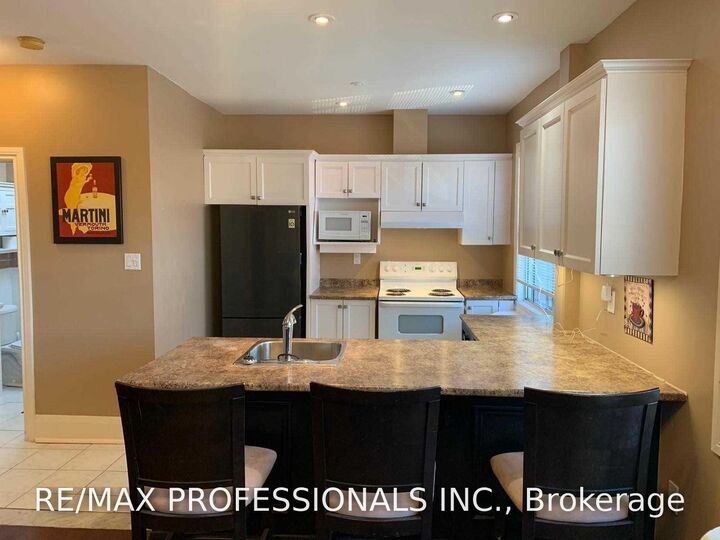 Property Photo: 1 Primrose Avenue 3 ON M8V 1P7