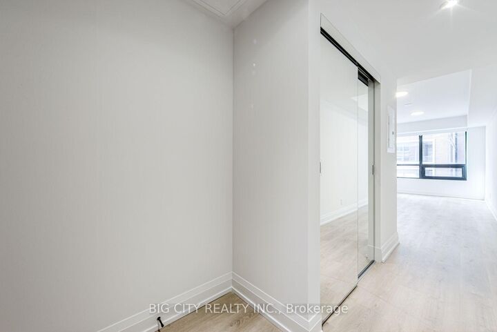 Property Photo:  36 Brentcliffe Road 401  ON M4G 0E1 