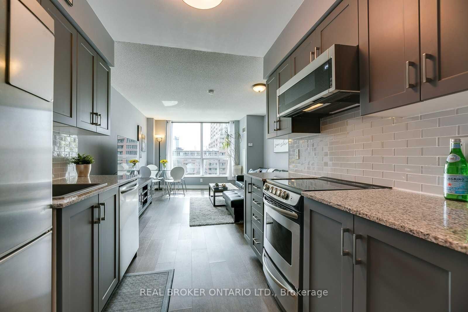 Property Photo:  50 Lynn Williams Street 407  ON M6K 3R9 