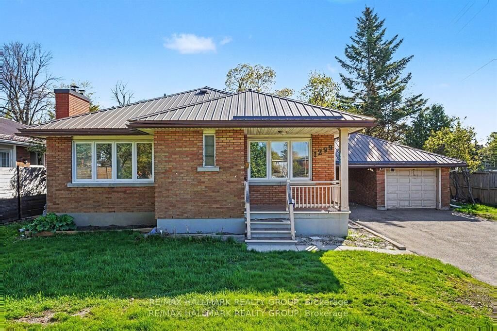 Property Photo:  1299 Evans Boulevard  ON K1H 7T8 
