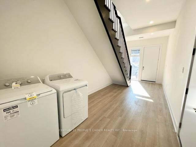 Property Photo:  29 Summersides Mews  ON L0S 1E6 