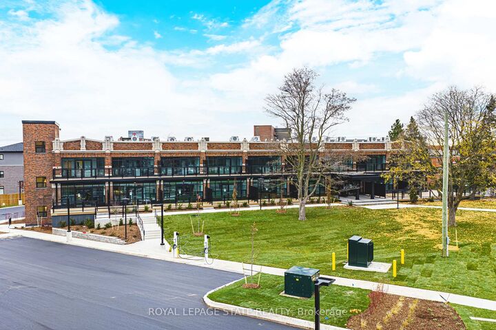 Property Photo:  555 Sanatorium Road 104  ON L9C 2B1 