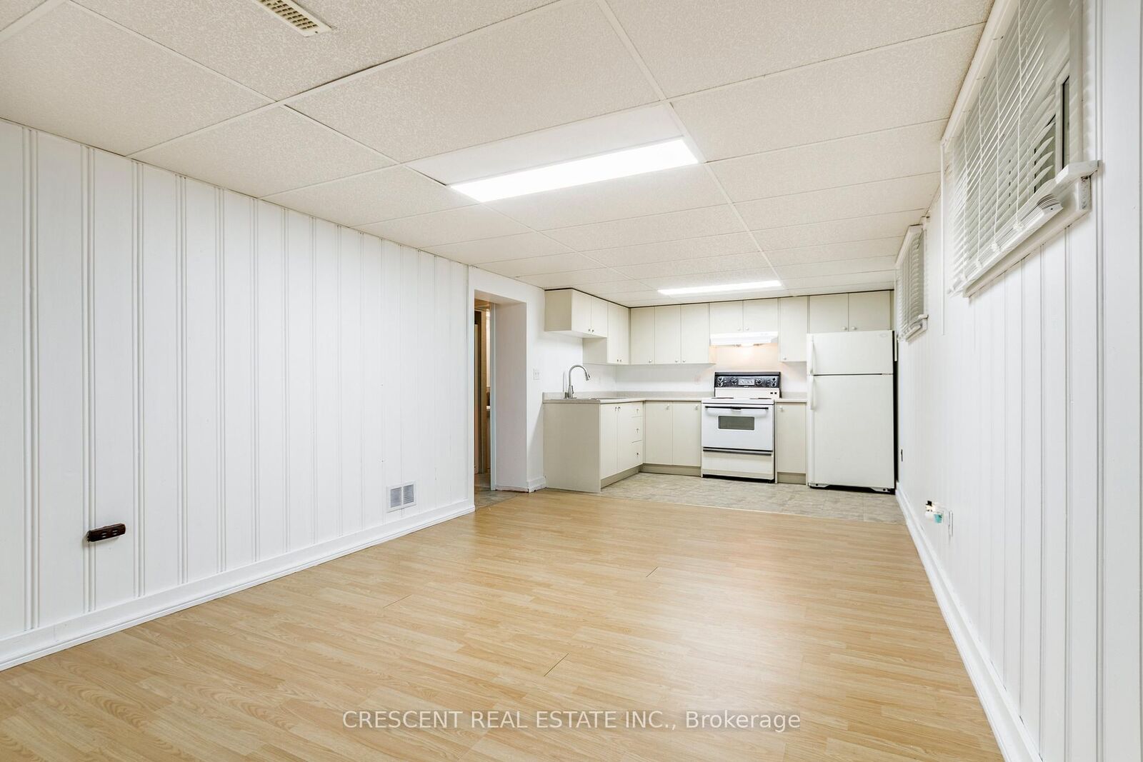 Property Photo:  14 Claymore Drive Lower  ON M8Z 2R9 