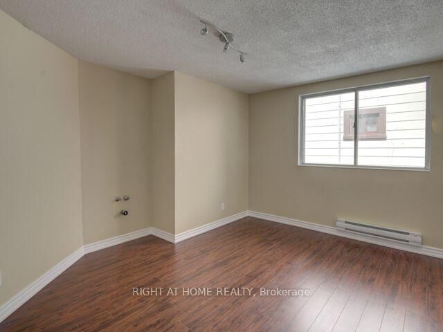 Property Photo:  26 Victoria Street 1  ON M8V 1M6 