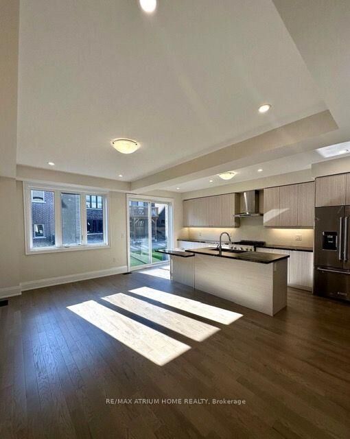 Property Photo:  88 Tempel Street  ON L4E 1K6 