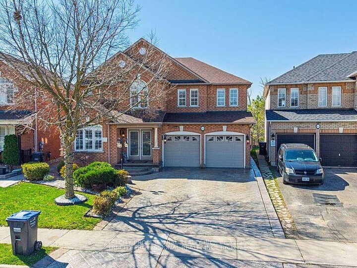 Property Photo: 61 Woodvalley Drive ON L7A 1Z3