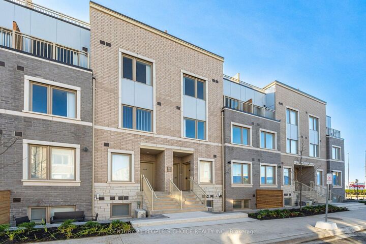 Property Photo:  150 Honeycrisp Crescent N Th263  ON L4K 0N7 