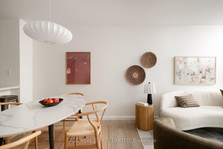 Property Photo: 750 Bay Street 2109 ON M5G 1N6