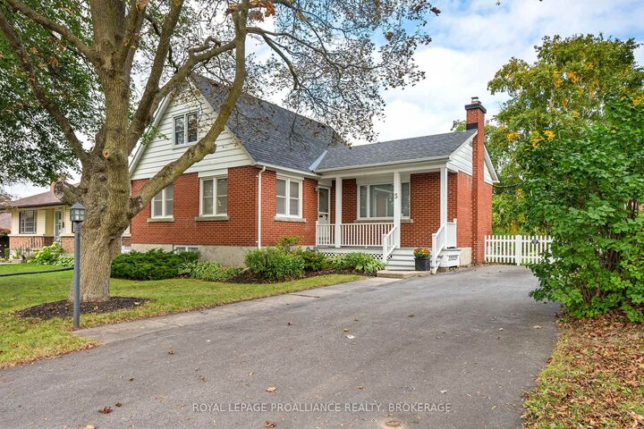 Property Photo:  5 Westmoreland Road  ON K7M 1J4 