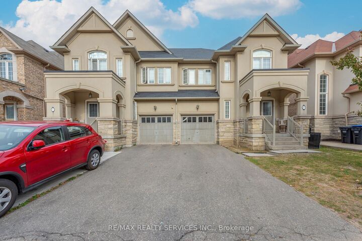 Property Photo: 59 Beachville Circle ON L6X 0V3