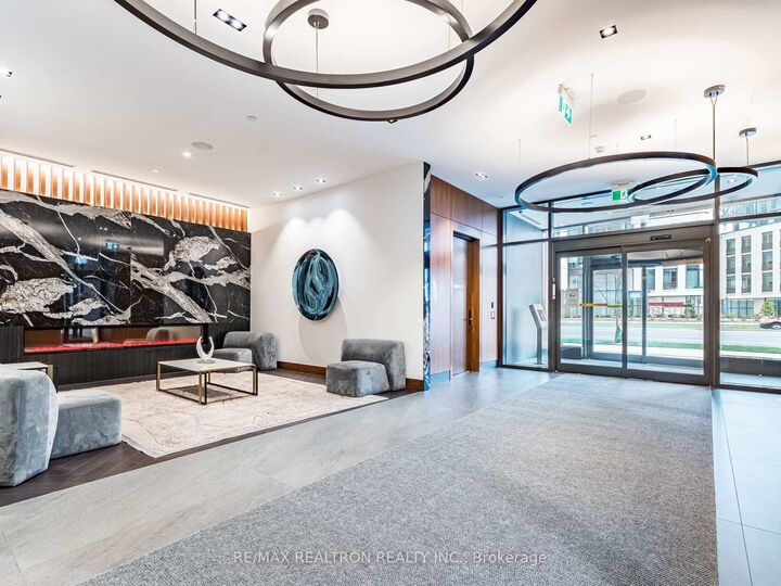 Property Photo:  7895 Jane Street 2917  ON L4K 0K2 