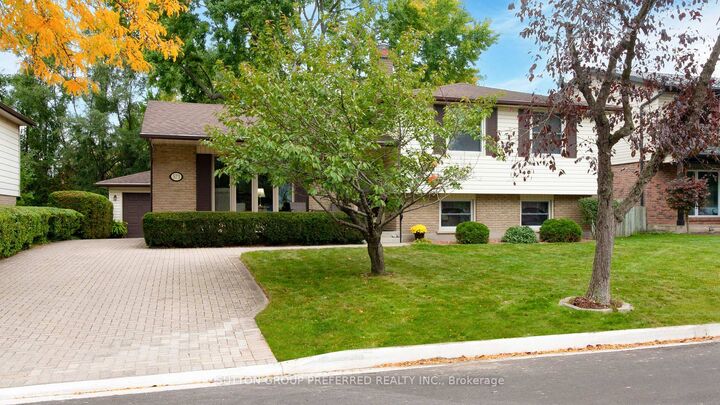 Property Photo:  573 Jamaica Court  ON N6K 1N2 