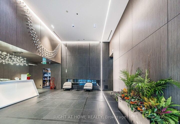 Property Photo:  181 Dundas Street E 3708  ON M5A 0N5 