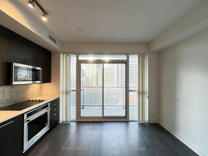 Property Photo: 38 Iannuzzi Street 1003 ON M5V 0S2