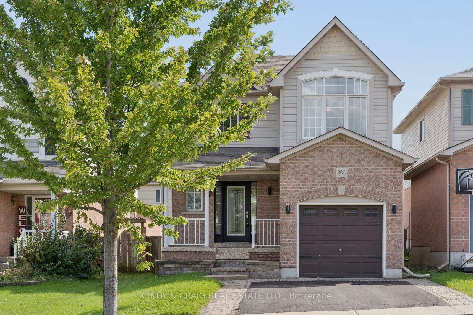 Property Photo:  208 Cornish Drive  ON L1E 3H4 