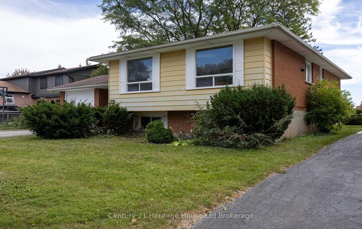 Photo de la propriété:  111 Briarhill Drive  ON N5A 6N6 
