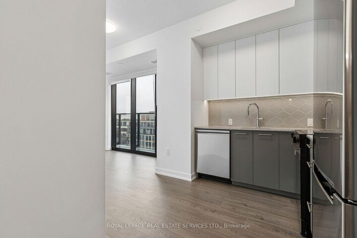Property Photo:  30 Francis Street S 909  ON N2G 0H1 
