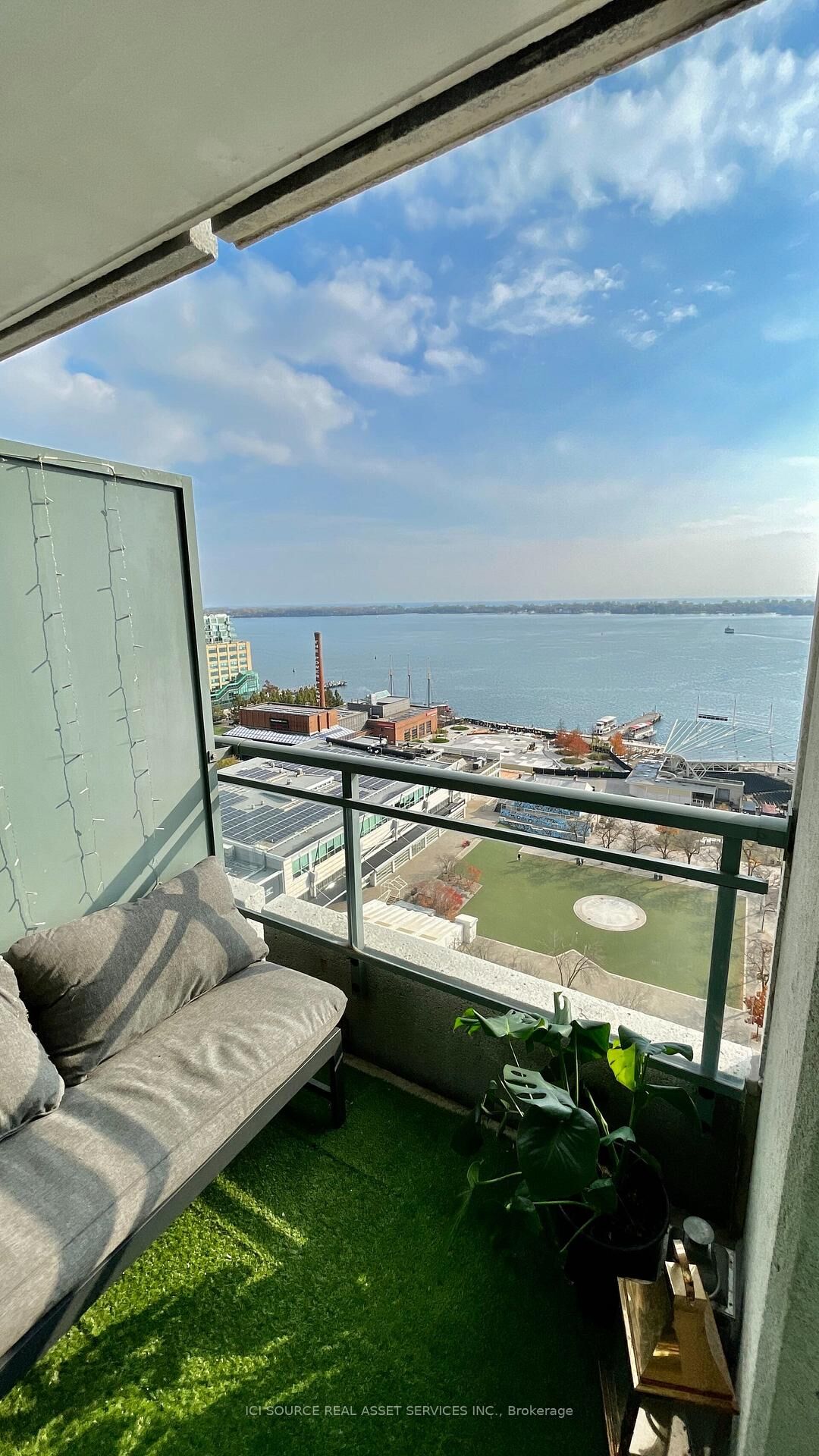 Property Photo:  230 Queens Quay W 2019  ON M5J 2Y7 