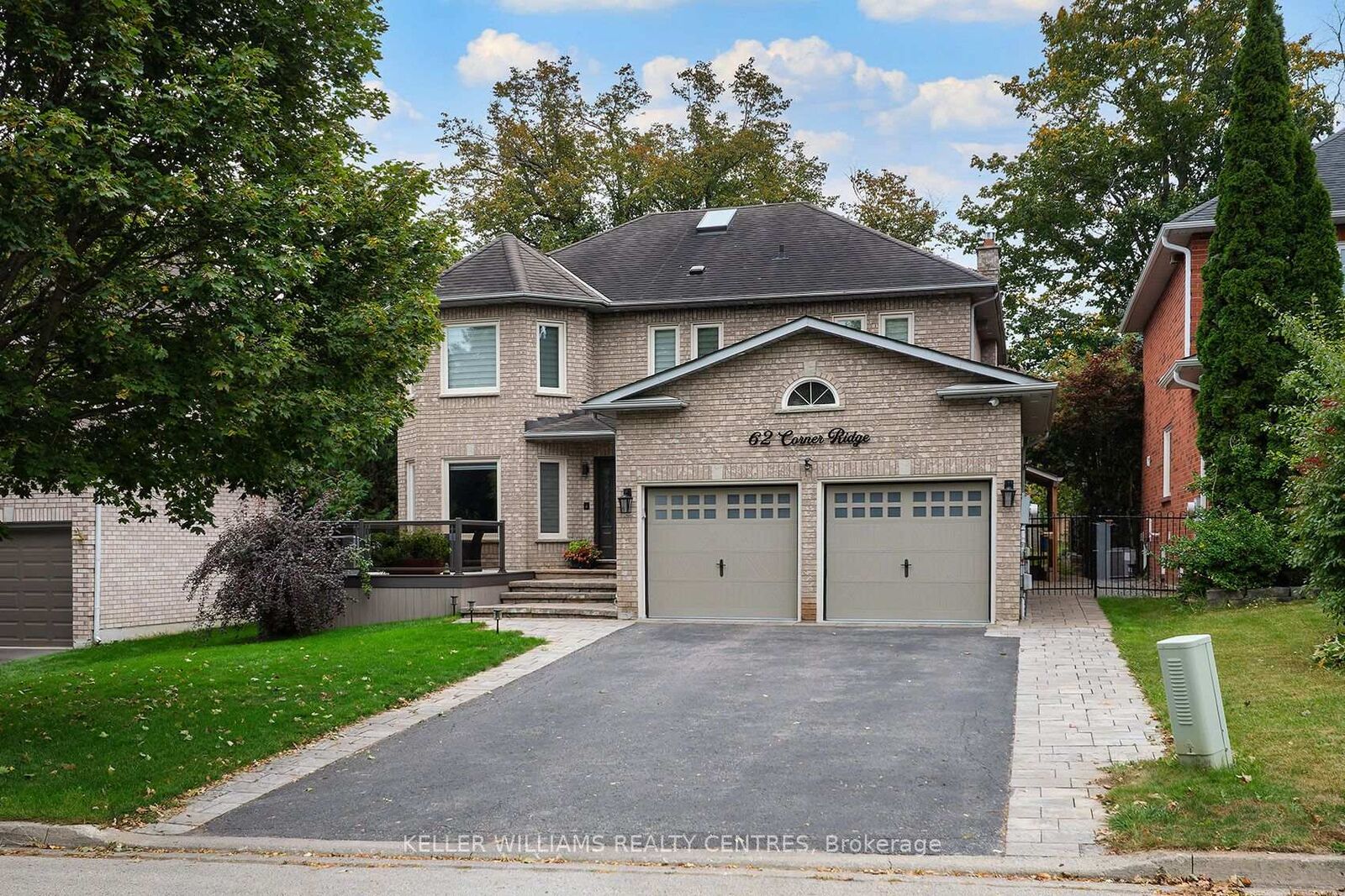 Property Photo: 62 Corner Ridge Road ON L4G 6L3