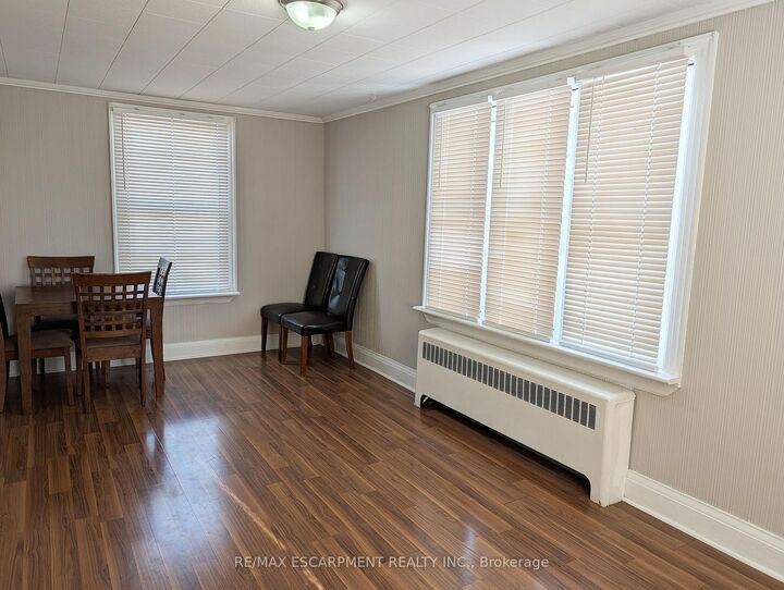 Property Photo:  12 East 24th Street Upper  ON L8V 2X7 