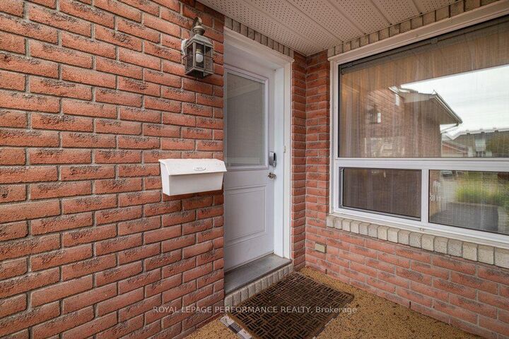 Photo de la propriété:  823 Nesting Way  ON K4A 3X2 