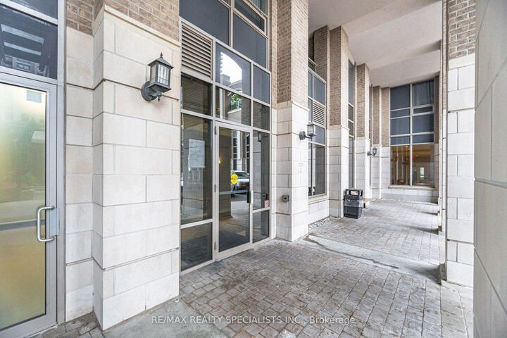 Property Photo:  388 Prince Of Wales Drive 406  ON L5B 0A1 