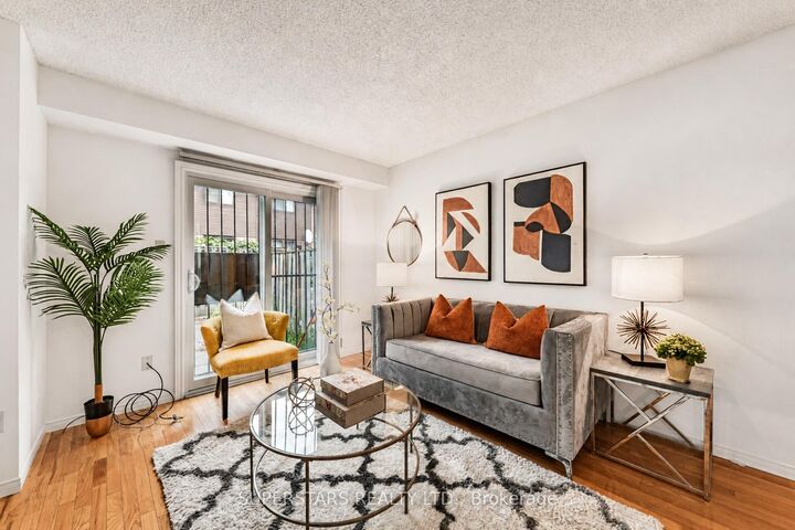 Property Photo:  275 Broadview Avenue 10  ON M4M 3H5 