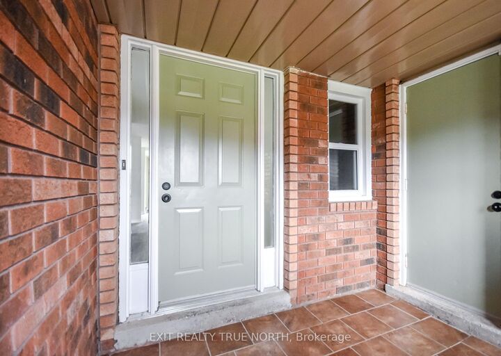 Property Photo:  426 Sunnidale Road  ON L4N 7A8 