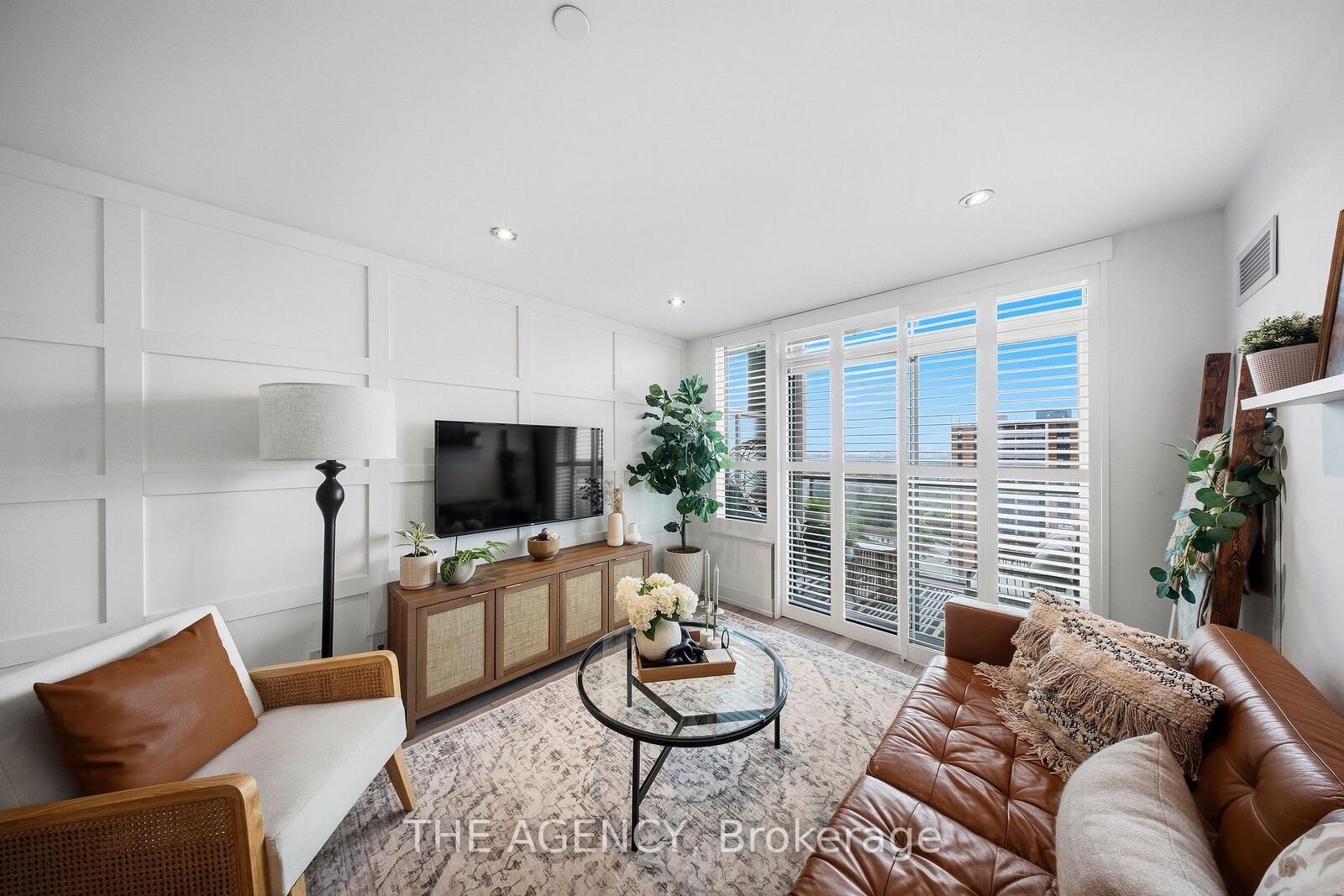 Property Photo: 1215 Bayly Street 1406 ON L1W 0B4