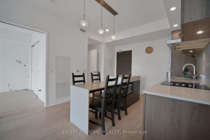 Photo de la propriété:  12 Bonnycastle Street 318  ON M5A 0C8 