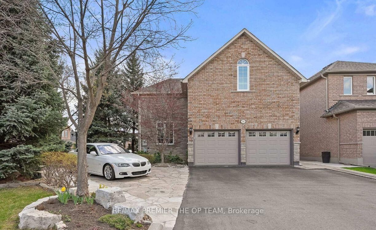 Property Photo:  58 Calera Crescent  ON L4H 1V9 