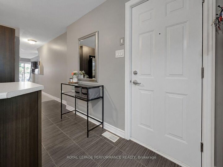 Property Photo:  76 Argent Private  ON K2K 0H2 