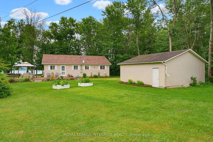 Property Photo: 162 Flintoff Bay Road ON K7H 3C8
